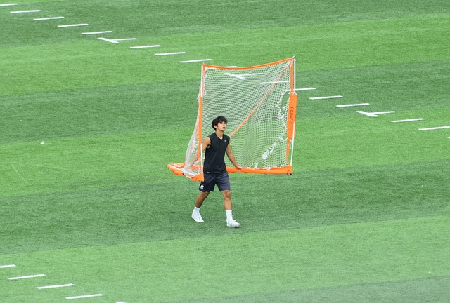 他们通过高